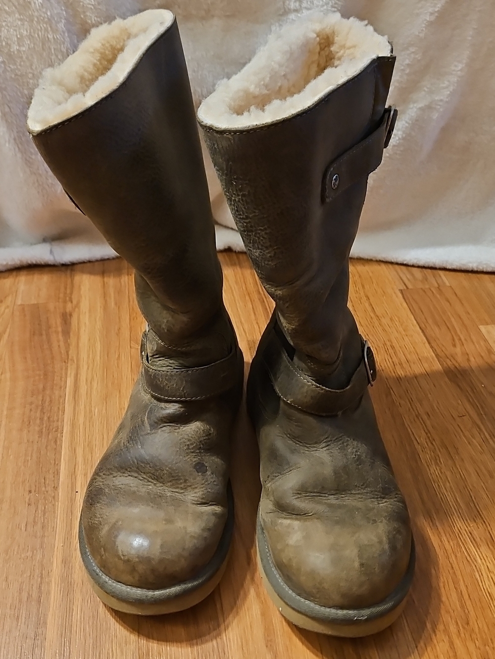 UGG Kensington Biker Boots Size 12 - Picture 13 of 16